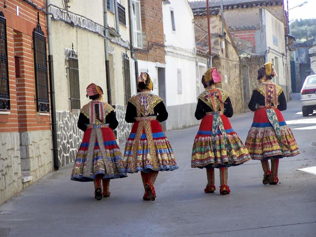 El Huesped Del Sevillano Ar Lagartera Eksteriør bilde